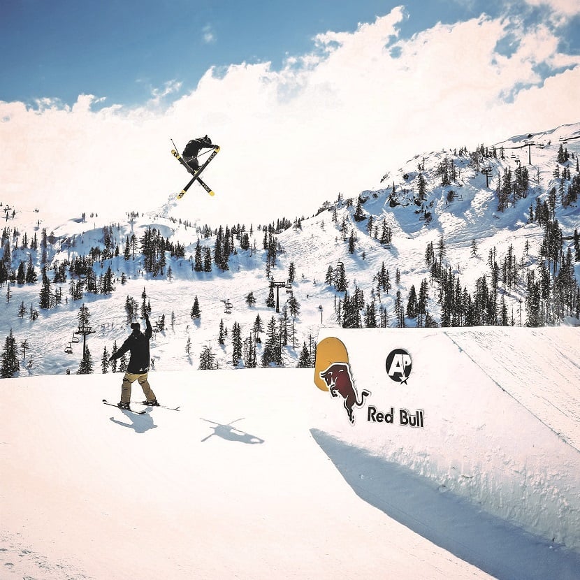 Absolutpark springbattle Skigebiet Snow Space Salzburg Piste mit Rails  Jib Park und  Kicker