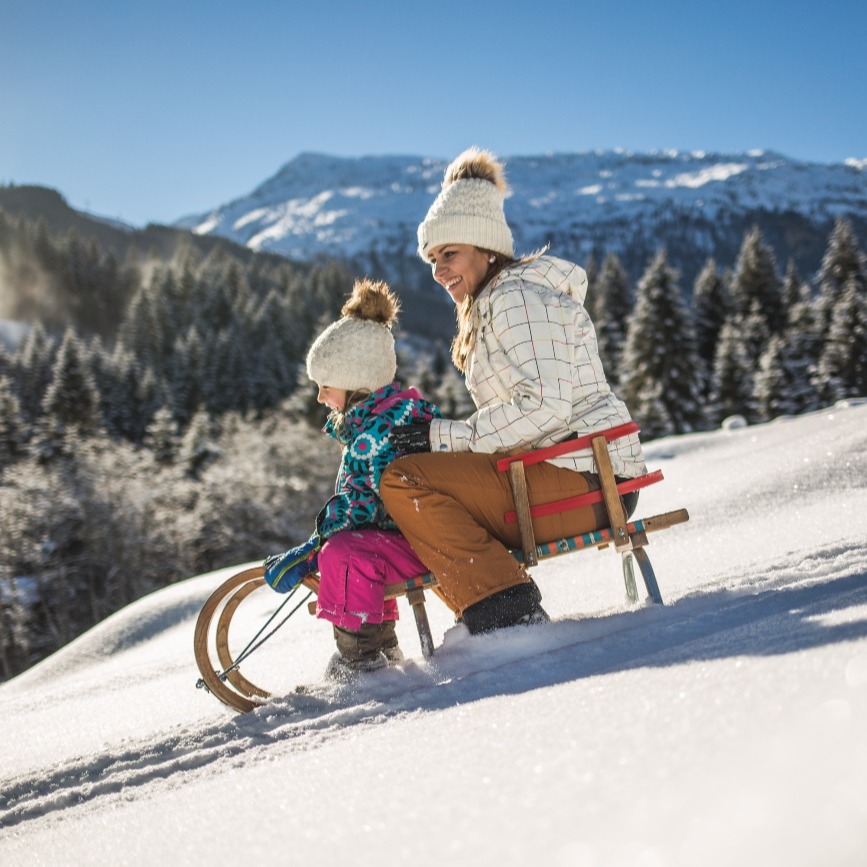 Rodeln Mama Kind c SLT-1-1